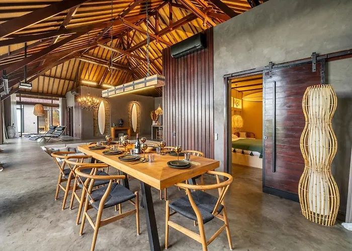 Exclusive 4br Kito - Cinema, Sauna, Yoga And Pool Villa *