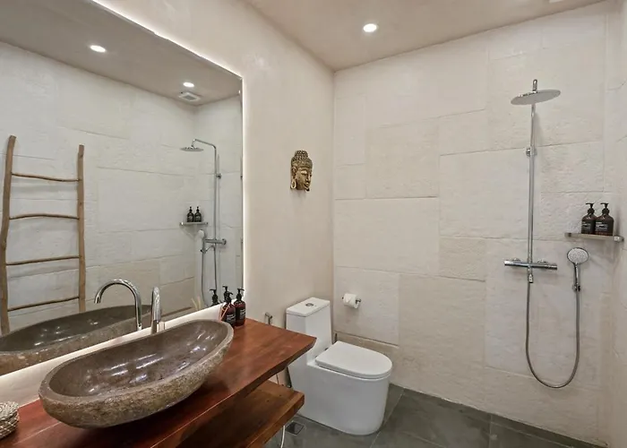 Exclusive 4br Kito - Cinema, Sauna, Yoga And Pool *