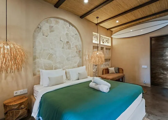 Villa Exclusive 4br Kito - Cinema, Sauna, Yoga And Pool *