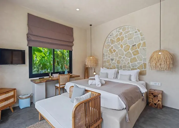Exclusive 4br Kito - Cinema, Sauna, Yoga And Pool Villa